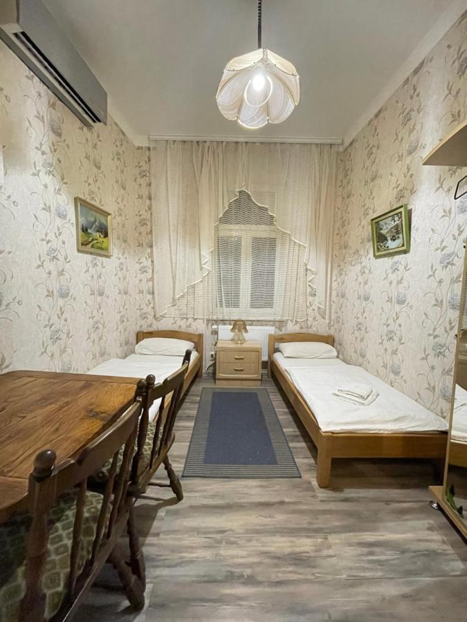 Miniapartamentskv كارلوفي فاري المظهر الخارجي الصورة